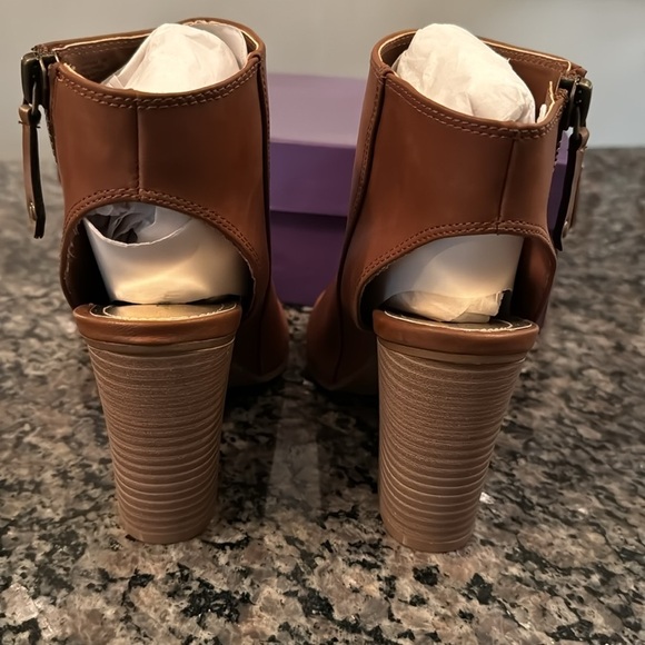 Madden girl naaomi cognac peep toe ankle boot NIB 9 - Picture 6 of 10